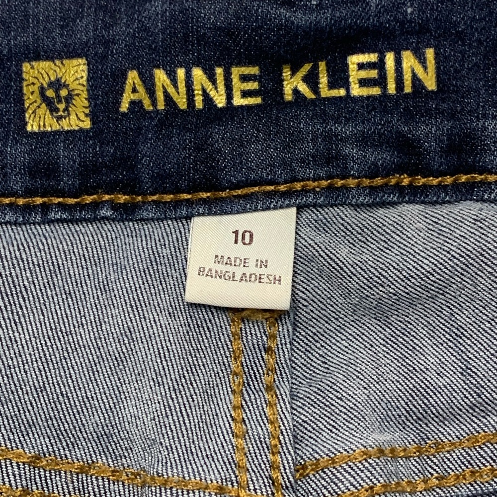 Anne Klein Women's Blue Denim Shorts - Picture 6 of 11